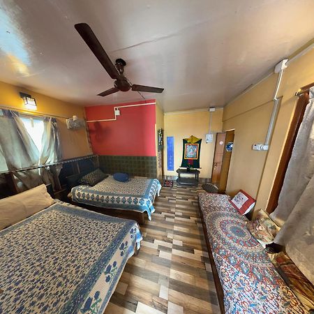 Calcutta Backpackers Homestay -Only For Backpackers & Travellers Luaran gambar