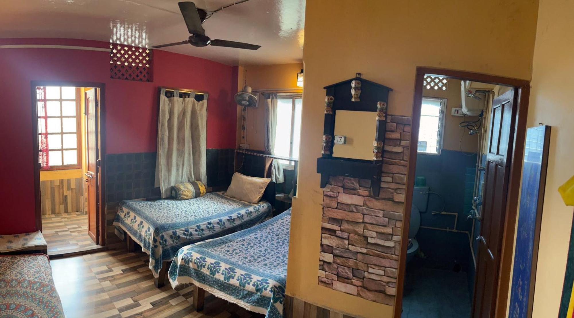 Calcutta Backpackers Homestay -Only For Backpackers & Travellers Luaran gambar