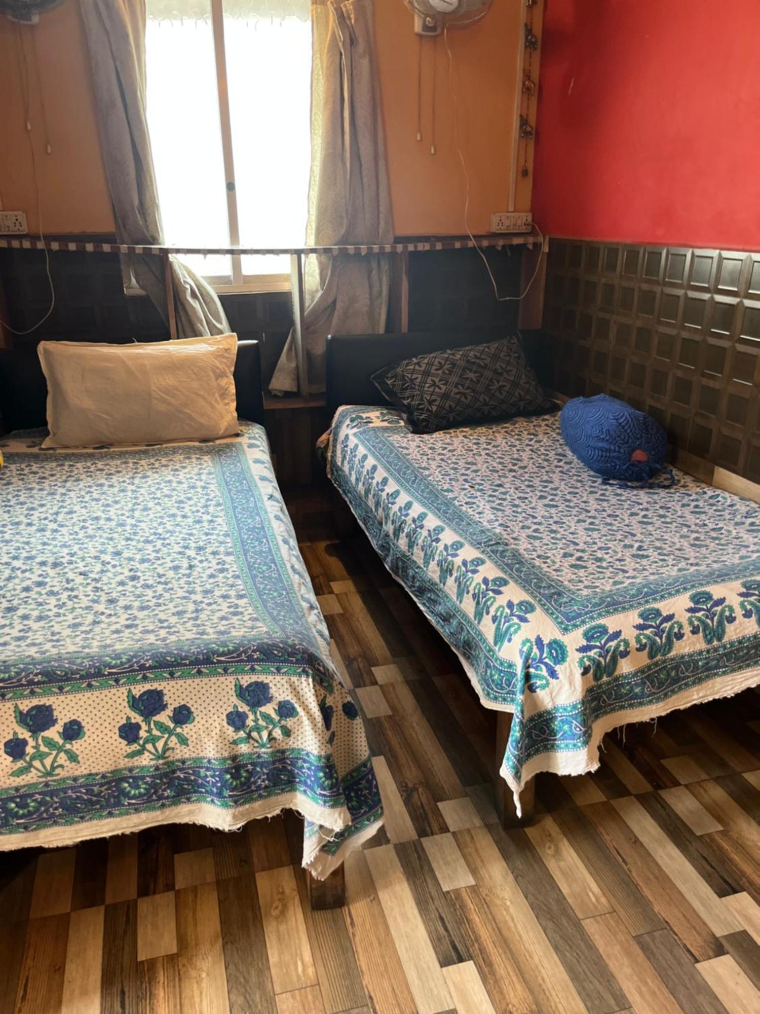 Calcutta Backpackers Homestay -Only For Backpackers & Travellers Luaran gambar